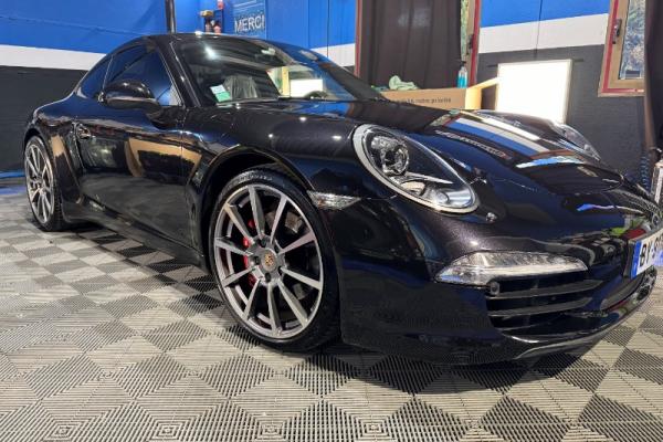 PORSCHE 911 REMPLACEMENT DE PARE BRISE  ET LUSTRAGE CHEZ SKL AUTO