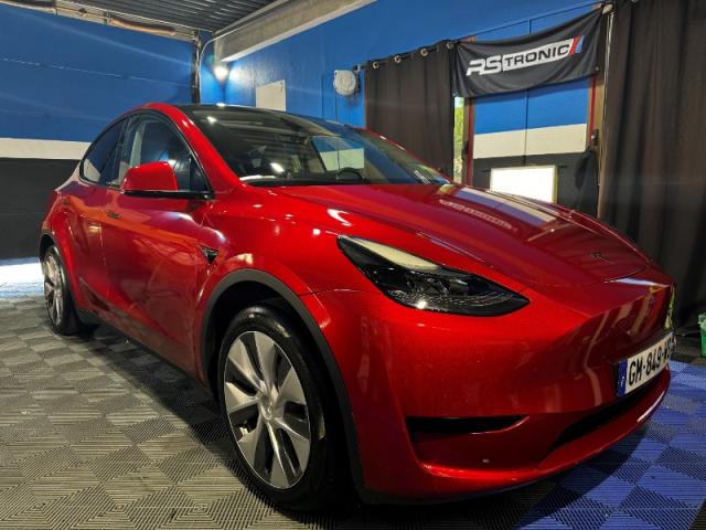 TESLA MODEL Y REMPLACEMENT DE PARE BRISE ET TRAITEMENT CERAMIQUE FEYNLAB